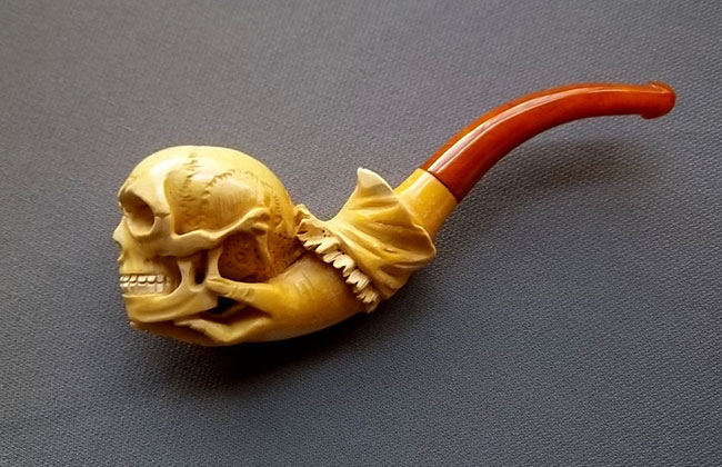 Weed pipe – Smoking Pure Weed with a Weed pipe