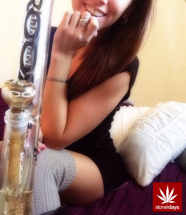 Marijuana-sexy-stoner-stonerdays-DiscGolf_420-(17)