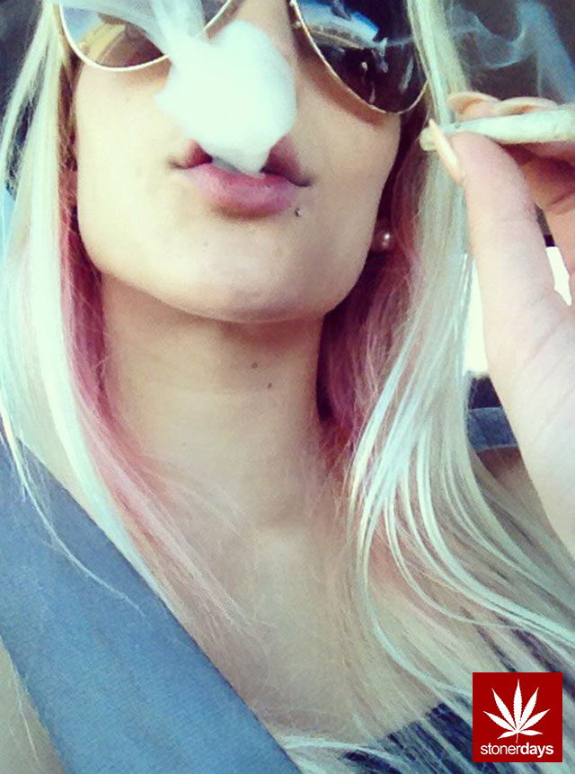 Marijuana-sexy-stoner-x3kirsten-(3)