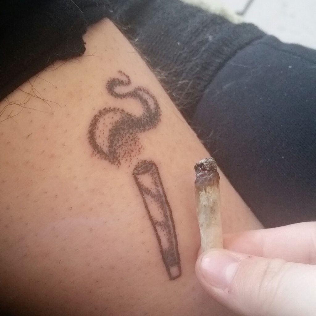 Small Marijuana Leaf Temporary Tattoo - Set of 3 – Tatteco